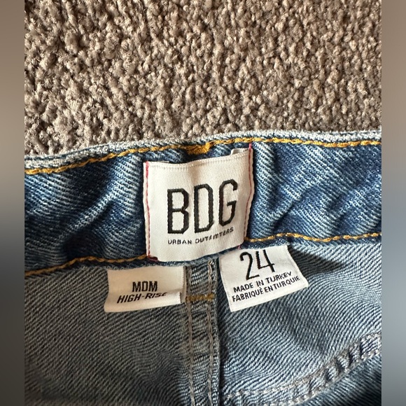BDG Mom Jeans Size 24 - Picture 2 of 2